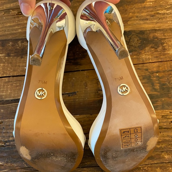 Michael Kors size 7.5 Heels - Picture 5 of 5